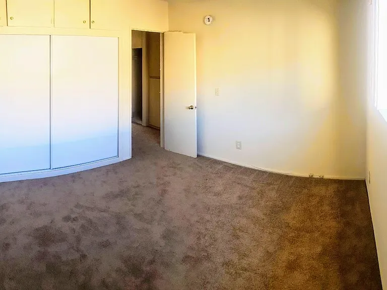 2219 Crenshaw Blvd #5 — Photo 3