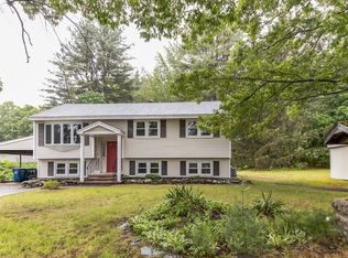 15 Weathervane Rd, Billerica, MA 01821