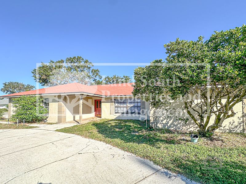 1st image of 2539 Roslyn Ln