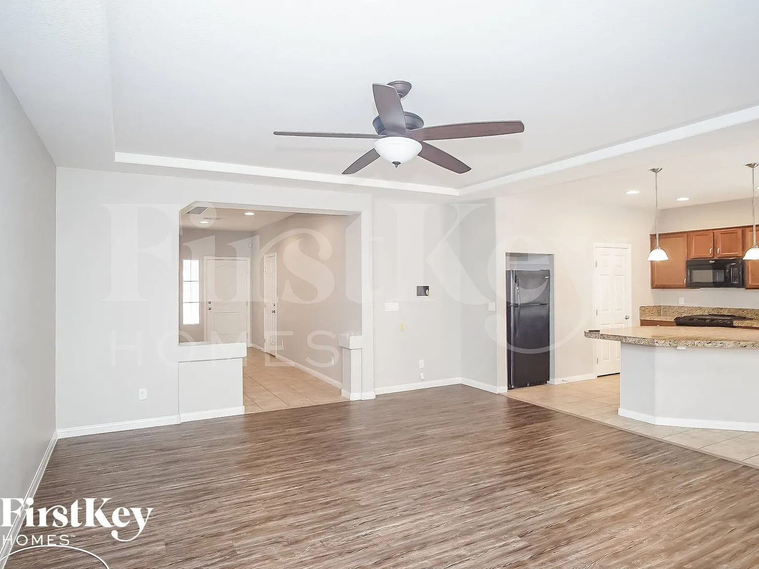 3 bed, 2.5 bath, 2024 sqft, $2,445 — Photo 4