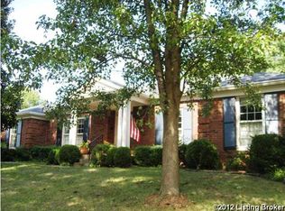 2003 Bainbridge Row Dr, Indian Hills, KY 40207