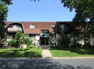 5284 Greenfield Ave, Mounds View, MN 55112