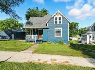 506 N Walnut St, Avoca, IA 51521