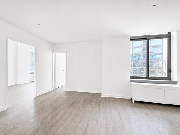 35 West 33rd Street image 1 of 24