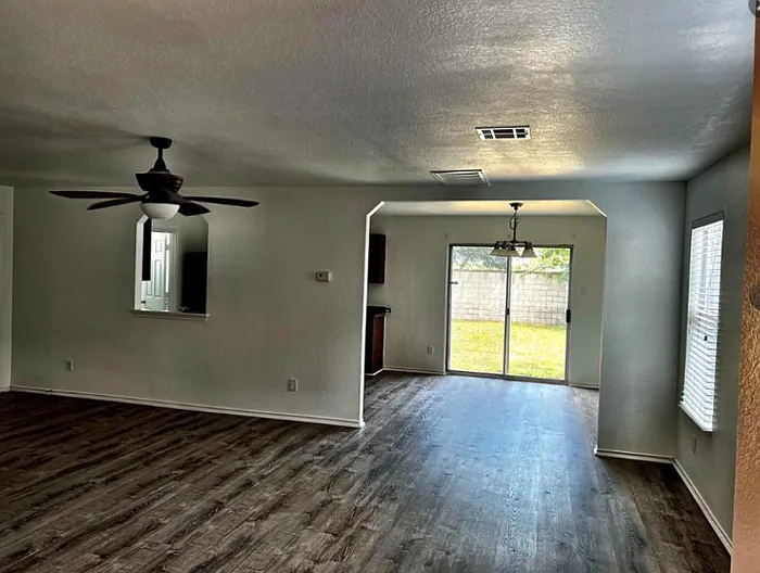 12313 Drummond Dr — Photo 5