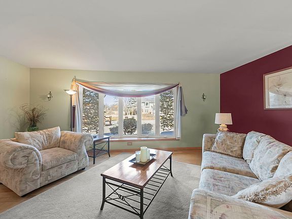 4th image of 755 Surryse Rd