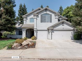 2398 E Oak Haven Dr, Fresno, CA 93730