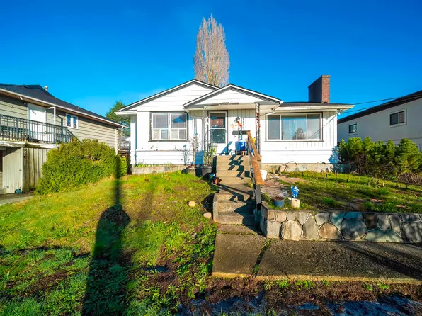 915 Walls Ave, Coquitlam, BC V3K 2T2