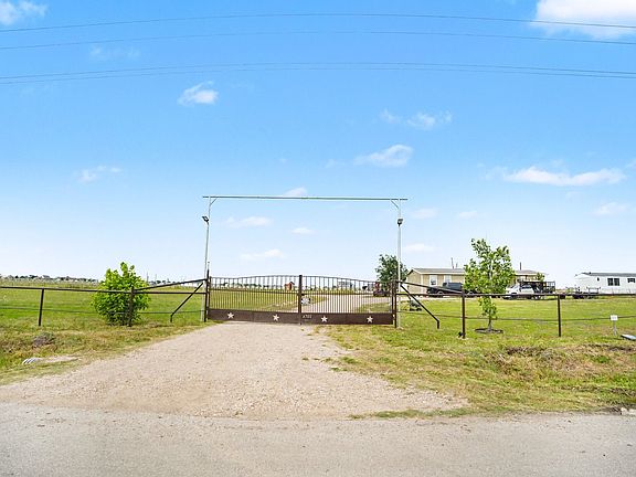 3rd image of 4780 County Road 4101