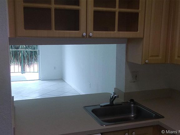 5th image of 9350 Fontainebleau Blvd APT 209