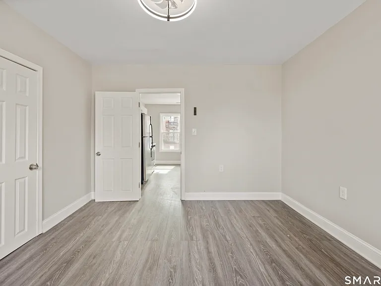 465 Washington Ave #B — Photo 14