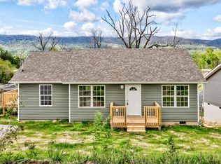 157 Sandy Cir, La Follette, TN 37766