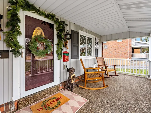 708 Galway Dr, Bethel Park, PA 15102