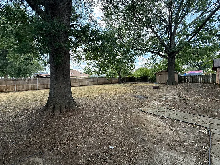 2200 Hickory Dr SW — Photo 15