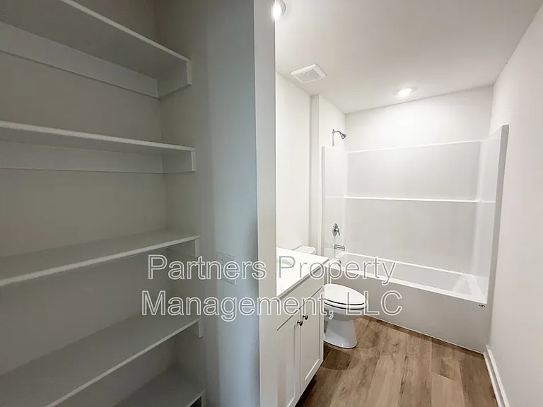 537 S Neon Ave — Photo 19
