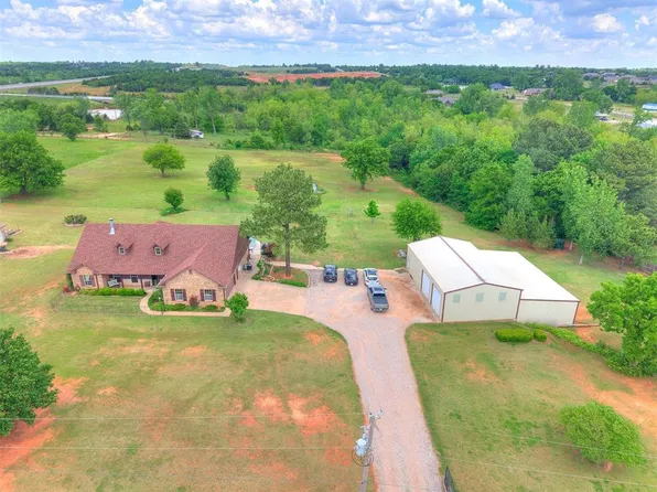 18825 Red Oak Dr, Newalla, OK 74857