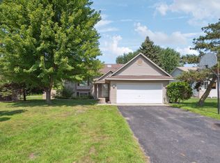 7944 Highpointe Rd, Woodbury, MN 55125