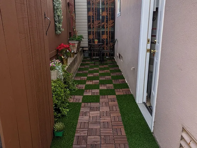 Entrance/Private patio