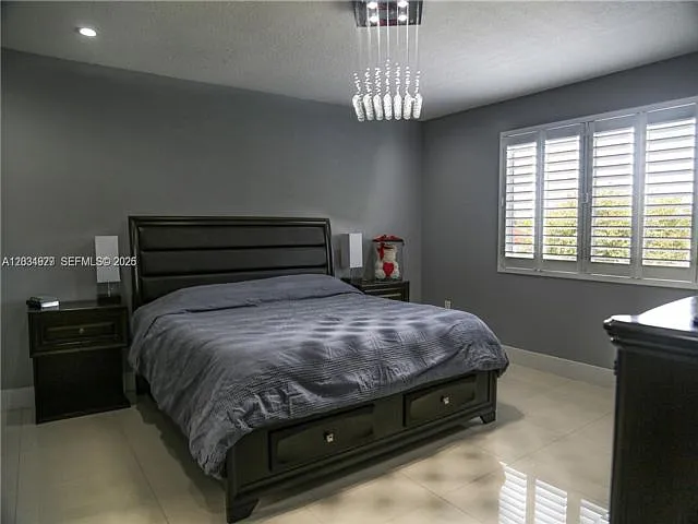 4 bed, 2.0 bath, 1702 sqft, $3,750 — Photo 4