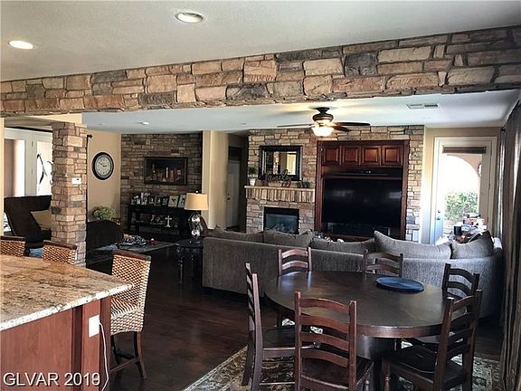 3rd image of 12132 Los Arroyos Ct