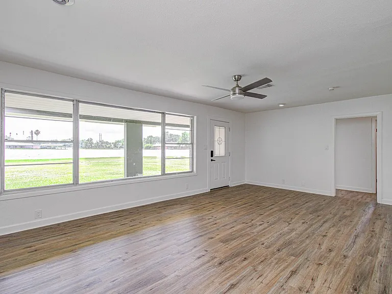 709 S McCarty Ave — Photo 11