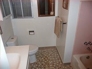 5th image of 5476 Taft Dr