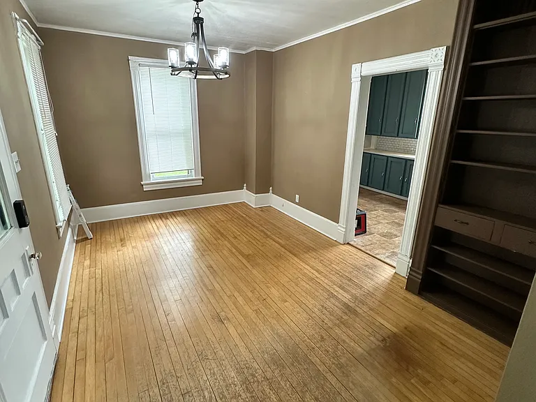 204 Bly St — Photo 7