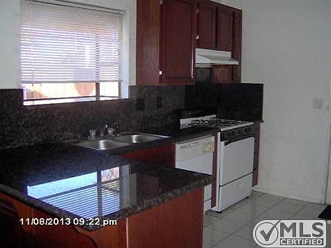 5th image of 9143 Ashwood Ct