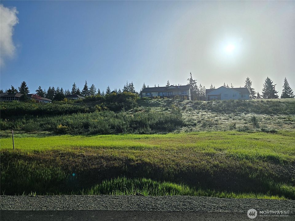 1st image of 110 E Virgil Drive W