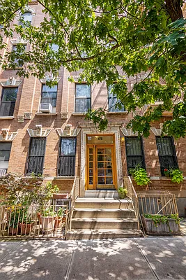 Sold by Compass | media 1