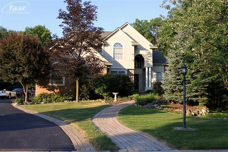 5599 Woodfield Pkwy, Grand Blanc, MI 48439 Zillow