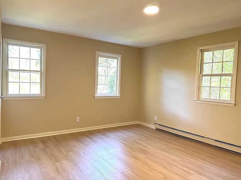 207 Stribling Ave #8 — Photo 7