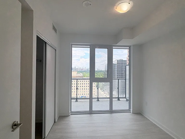 634 Church St #1403 — Photo 11