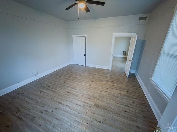 2nd image of 733 Stewart Ave