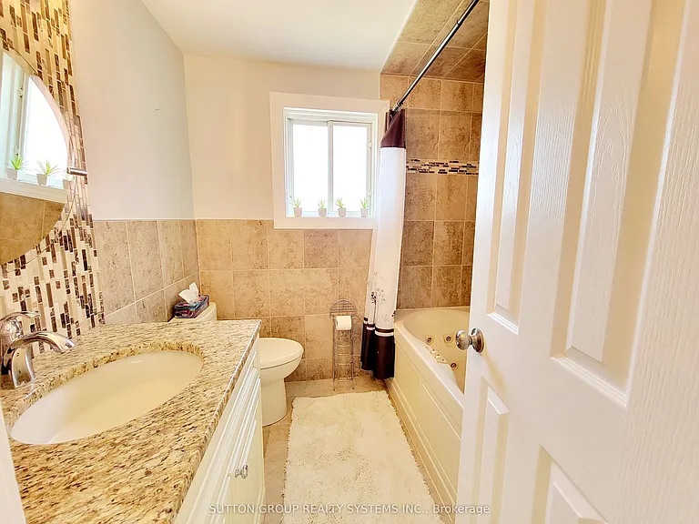 62 Laidlaw Dr #MAIN FLOOR — Photo 10
