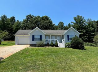 962 Hopewell Rd, Morganton, NC 28655