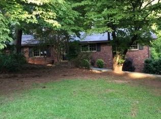 2690 Black Forest Trl SW, Atlanta, GA