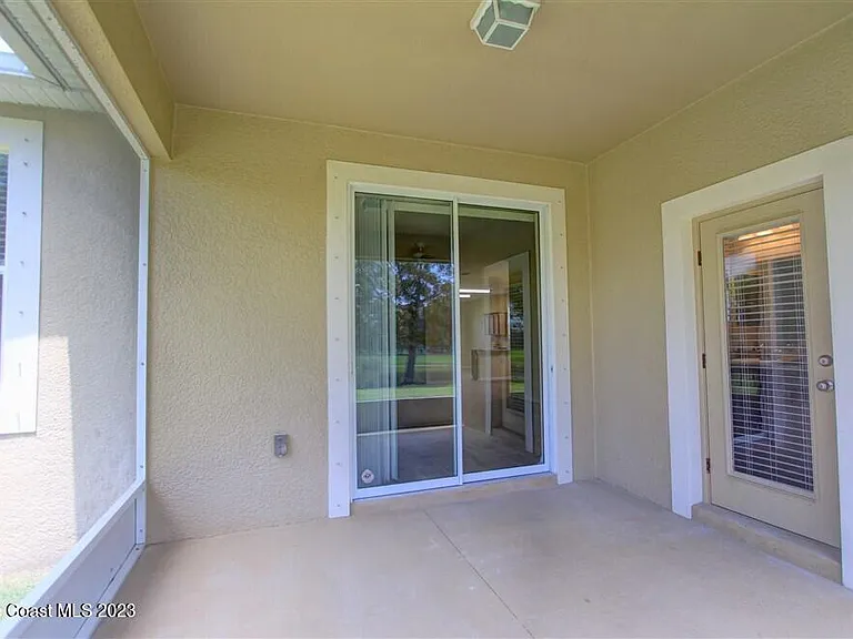 5834 Trieda Dr — Photo 27