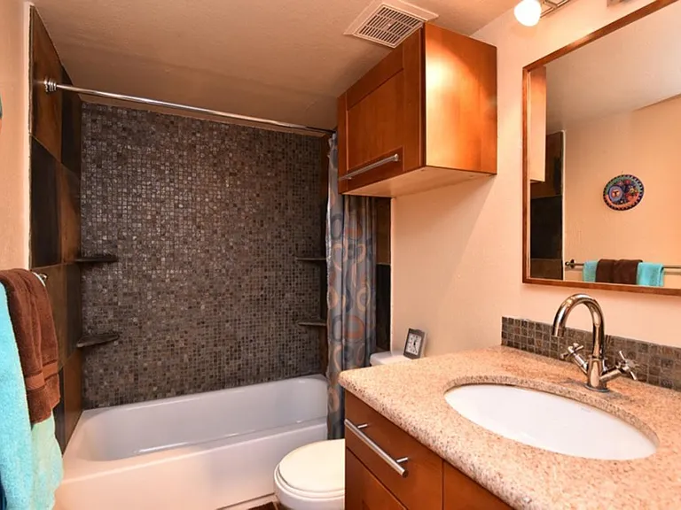 2nd bathroom