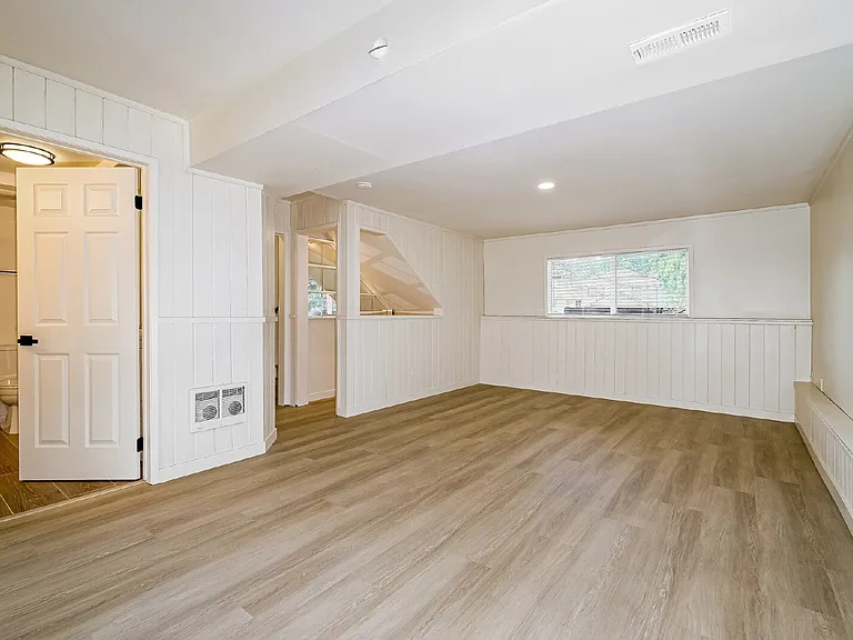 500 S 27th Pl — Photo 6