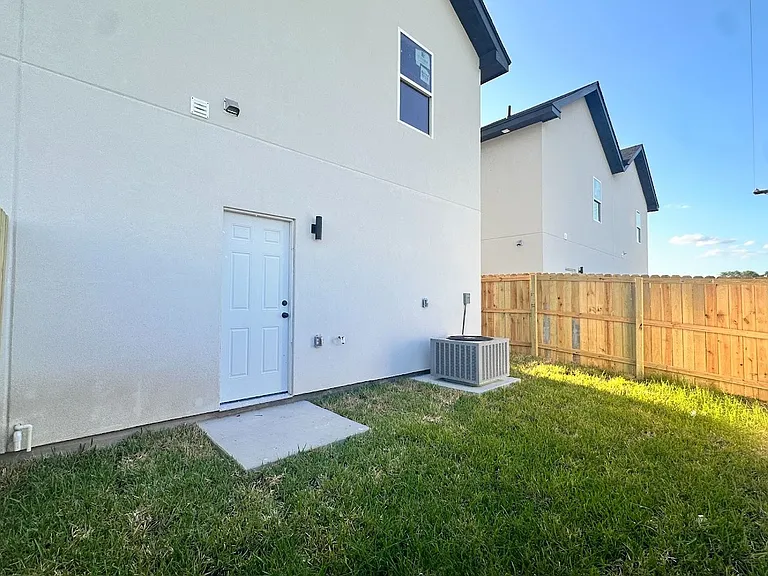3210 Joann Ave #2 — Photo 7