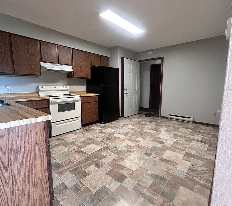 1st image of 1132 Imperial Cir #8
