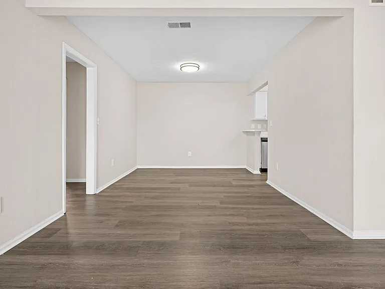 Castle Creek Apartments: Welcome Home to Comfort and Premier Living in Decatur, GA — Photo 41