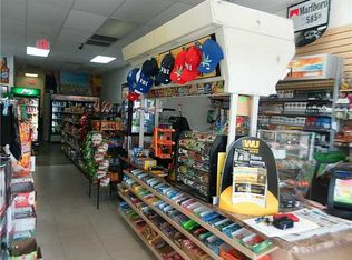 7678 N Nob Hill Rd, Tamarac, FL 33321