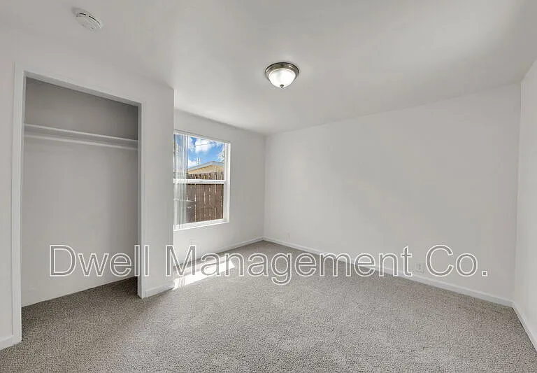 8355 Golden Ave — Photo 10