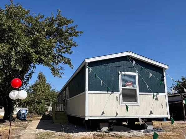 150 Park Ln, Hutchins, TX
