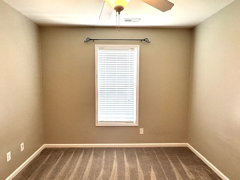 186 Christy Dr — Photo 18