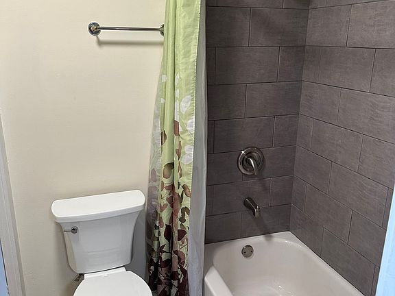 3rd image of 23 North St #1A