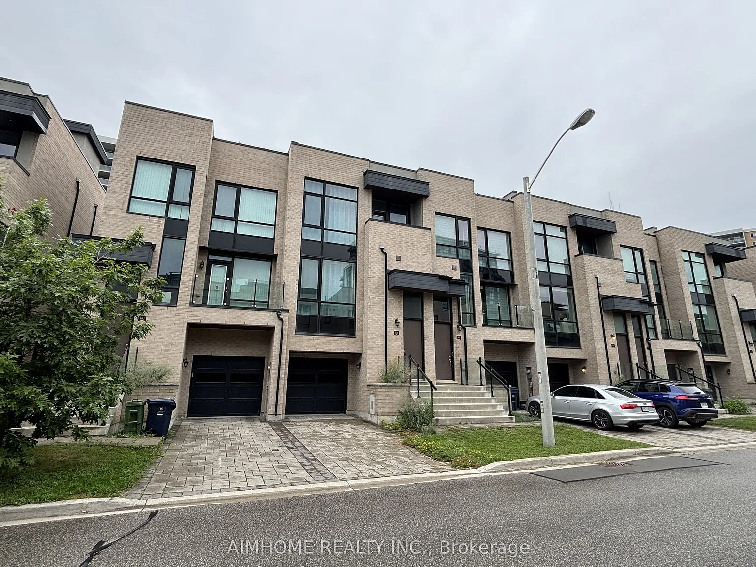 3 bed, $3,900 — Photo 1