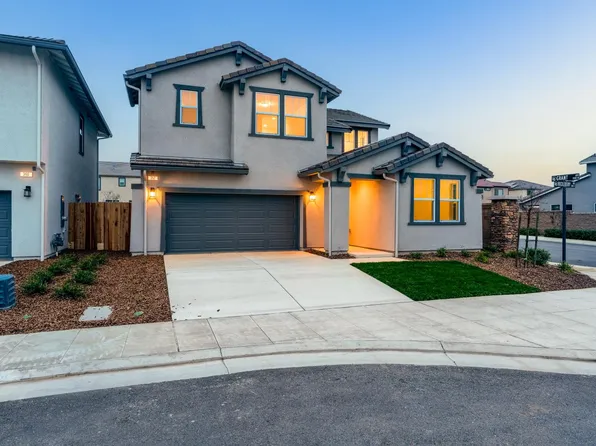 352 Huckleberry Rd S, Madera, CA 93636